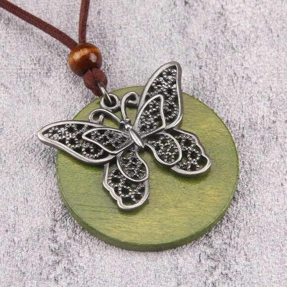 Bohemian Y Choker Necklace: Lightweight Leather and Wood for Unique Style - Picture 3 of 8